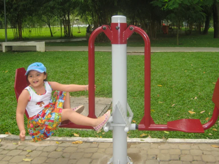 da-ngoai-cong-vien-gia-dinh-2010-1697