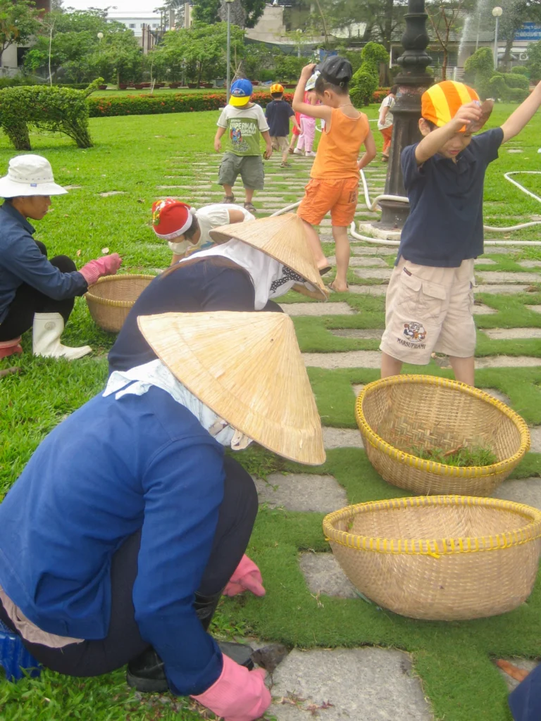 da-ngoai-cong-vien-gia-dinh-2010-1704
