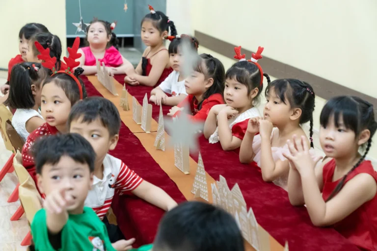 giang-sinh-2025-2-2-3