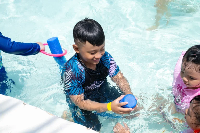 ky-yeu-lop-la-2025-00559