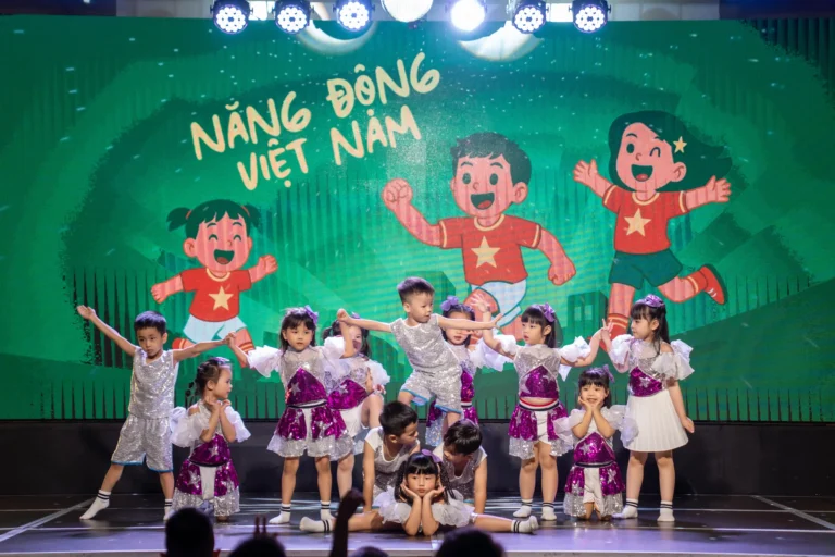le-tot-nghiep-le-tong-ket-2025-01364