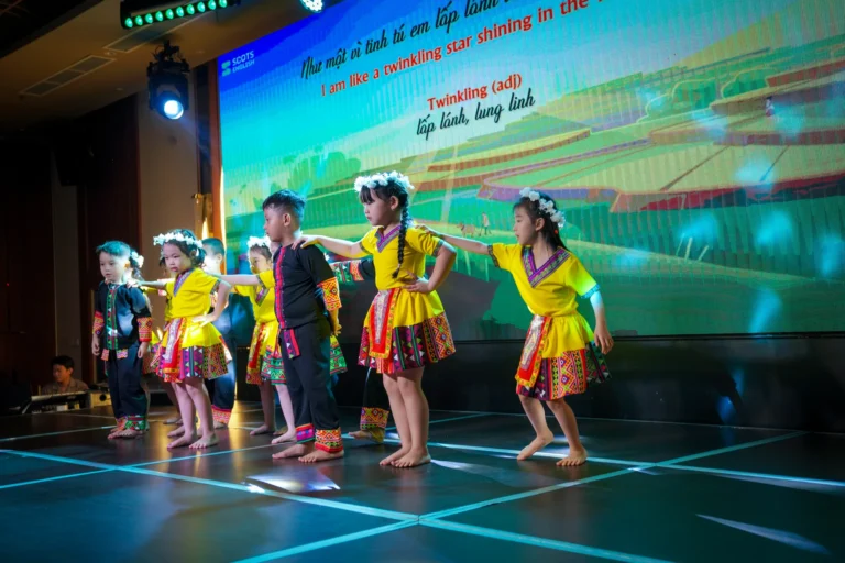 le-tot-nghiep-le-tong-ket-2025-05370