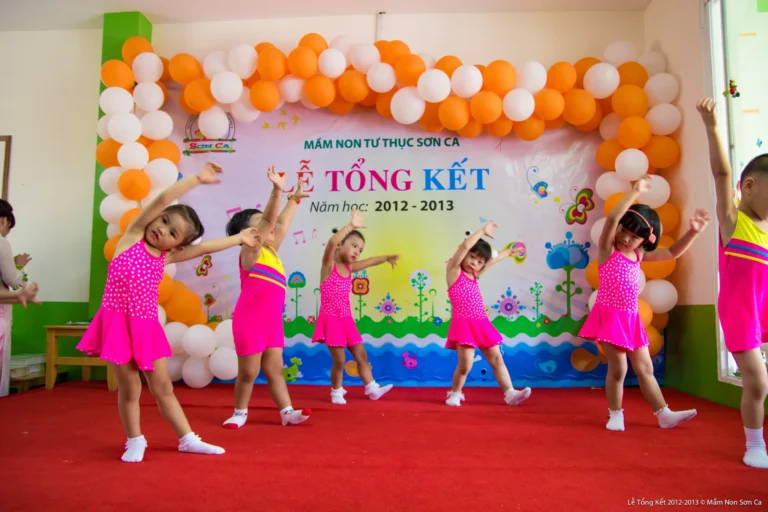 le-tot-nghiep-tong-ket-2013-7073