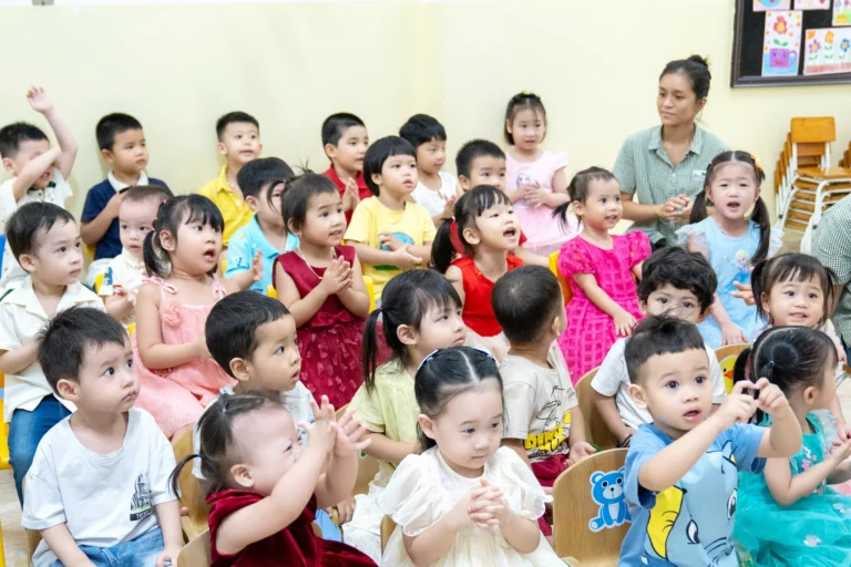 ngay-nha-giao-viet-nam-2025-02472