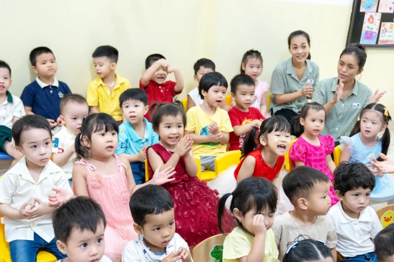 ngay-nha-giao-viet-nam-2025-02481