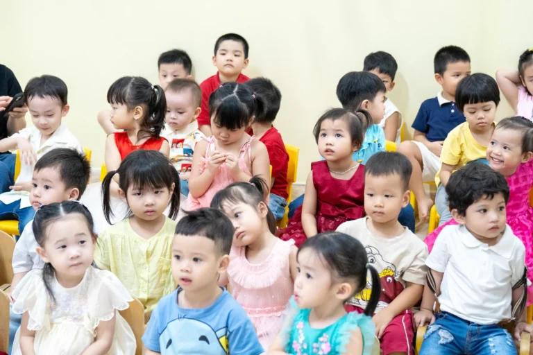 ngay-nha-giao-viet-nam-2025-02552