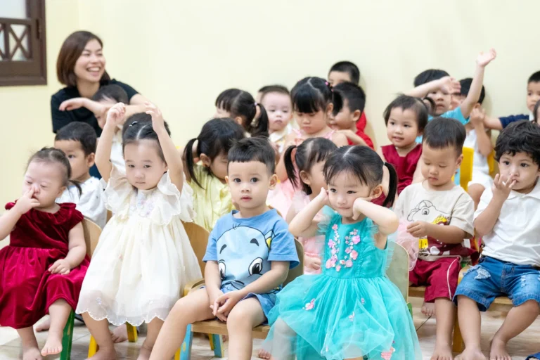 ngay-nha-giao-viet-nam-2025-02566