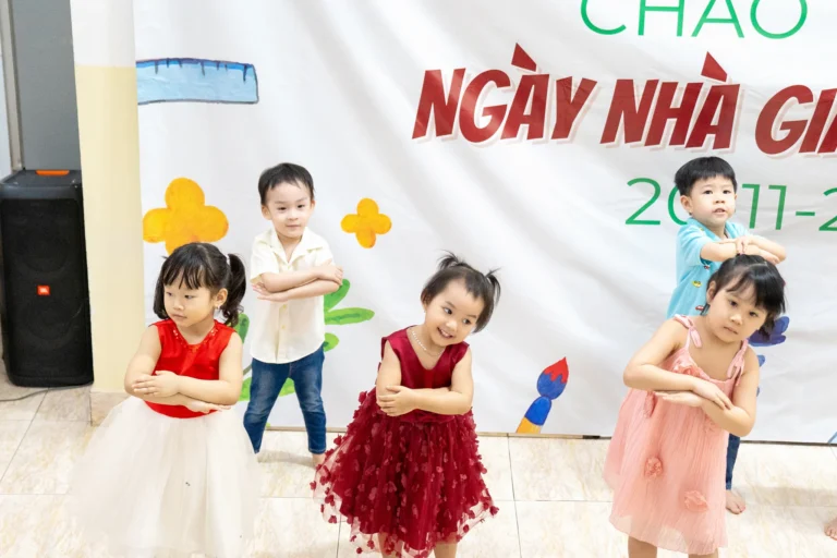 ngay-nha-giao-viet-nam-2025-02583