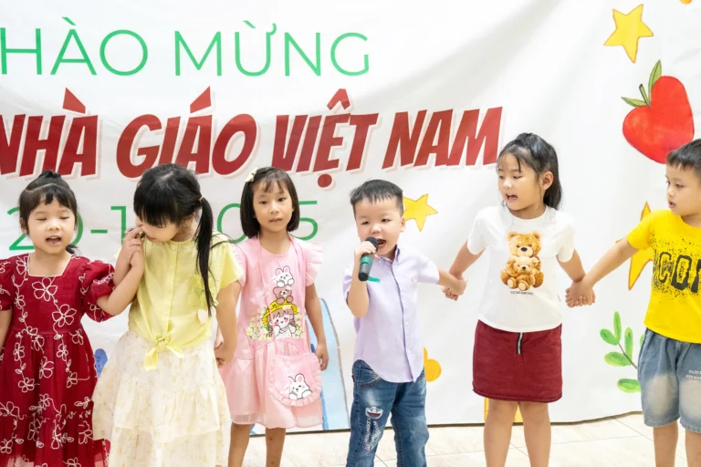 ngay-nha-giao-viet-nam-2025-02599