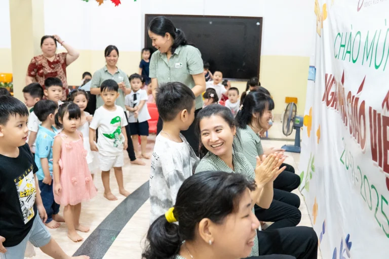 ngay-nha-giao-viet-nam-2025-02629
