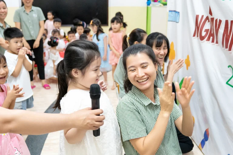 ngay-nha-giao-viet-nam-2025-02637