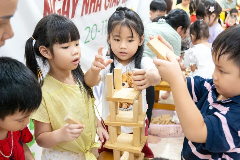 ngay-nha-giao-viet-nam-2025-02665