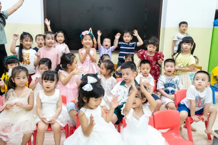 ngay-nha-giao-viet-nam-2025-02789