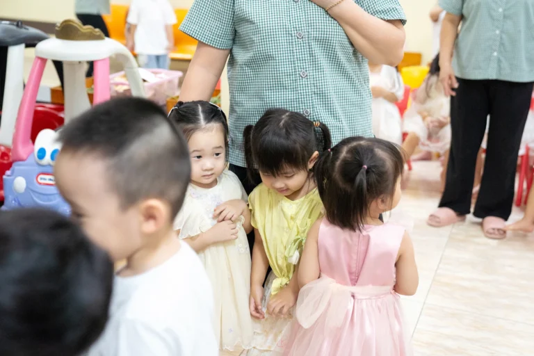 ngay-nha-giao-viet-nam-2025-02808