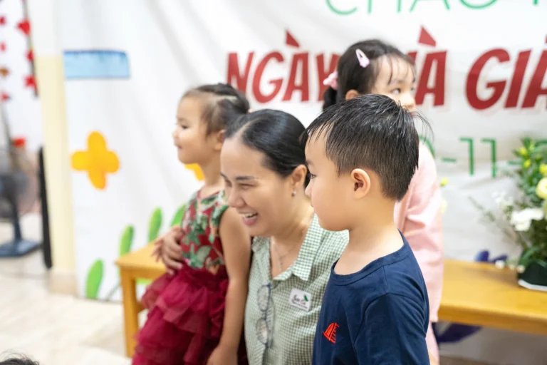 ngay-nha-giao-viet-nam-2025-02810