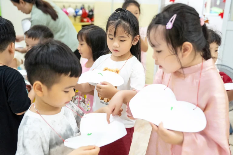 ngay-nha-giao-viet-nam-2025-02842