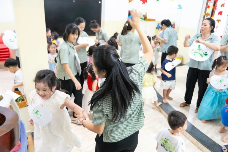 ngay-nha-giao-viet-nam-2025-02893