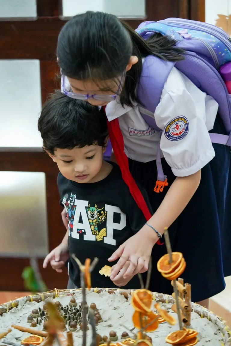 trien-lam-sac-thu-2025-01279