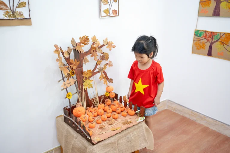 trien-lam-sac-thu-2025-09734