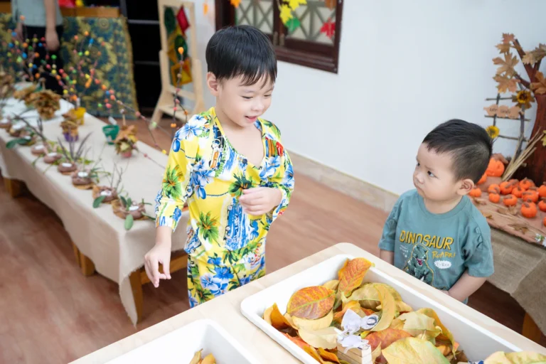 trien-lam-sac-thu-2025-09754