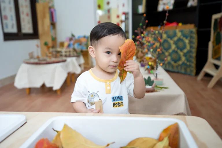trien-lam-sac-thu-2025-09796