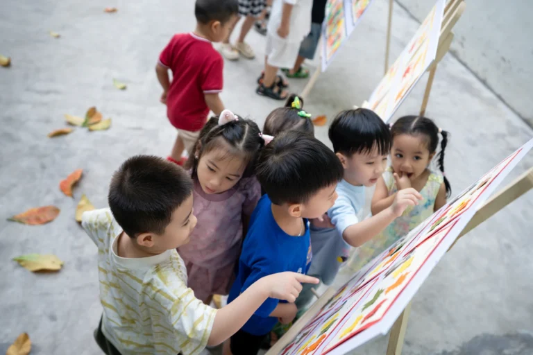 trien-lam-sac-thu-2025-09820